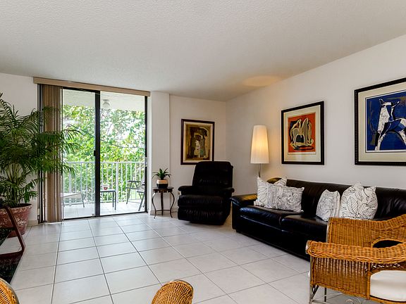 2nd image of 4007 N Ocean Blvd #103