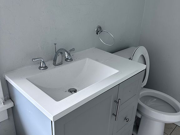 2nd image of 533 Halsey Ave