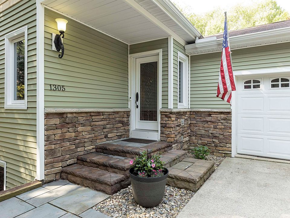 1st image of 1305 Marriet Ct