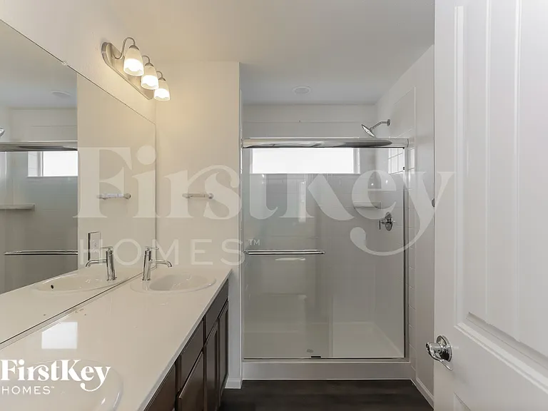 10249 Luneth Dr — Photo 10