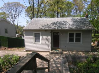 29 Oneida Ave, Selden, NY 11784
