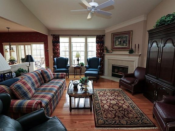 2nd image of 11424 Woodlark Cir #7