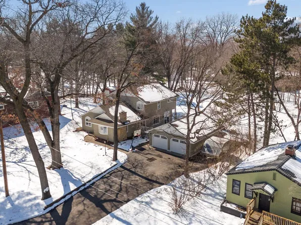 1351 Griffin Ave, Mahtomedi, MN 55115