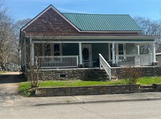 36 Shaw St, Kingston, GA 30145