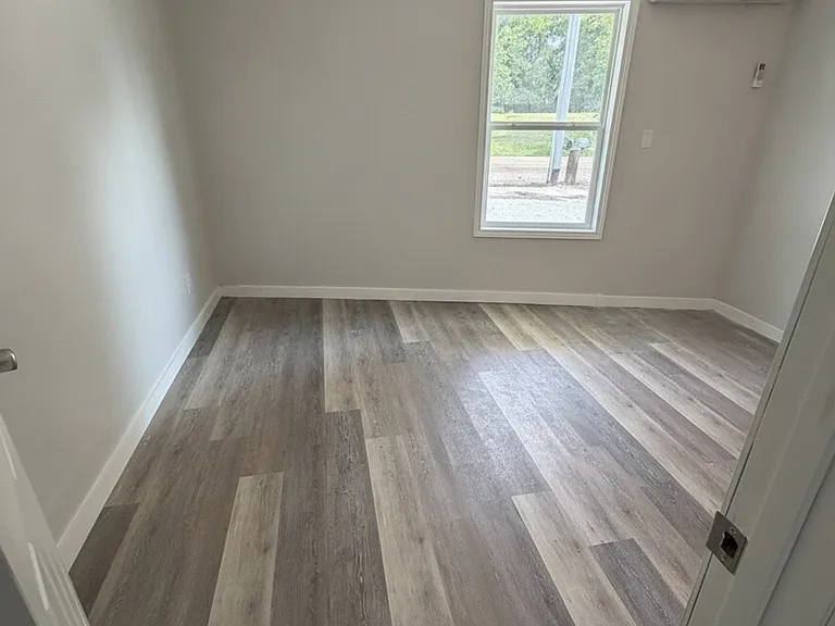 615 E Court St #A — Photo 6
