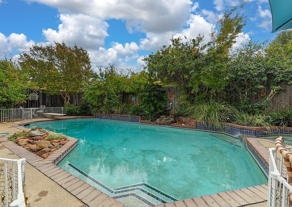 1st image of 9284 Linda Rio Dr