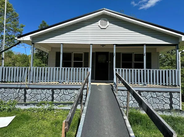 2744 Red Root Ridge Rd, Raven, VA 24639