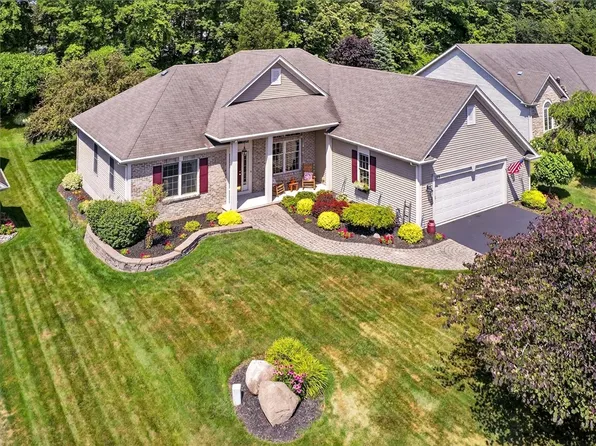 1155 Twin Leaf Ter, Webster, NY 14580