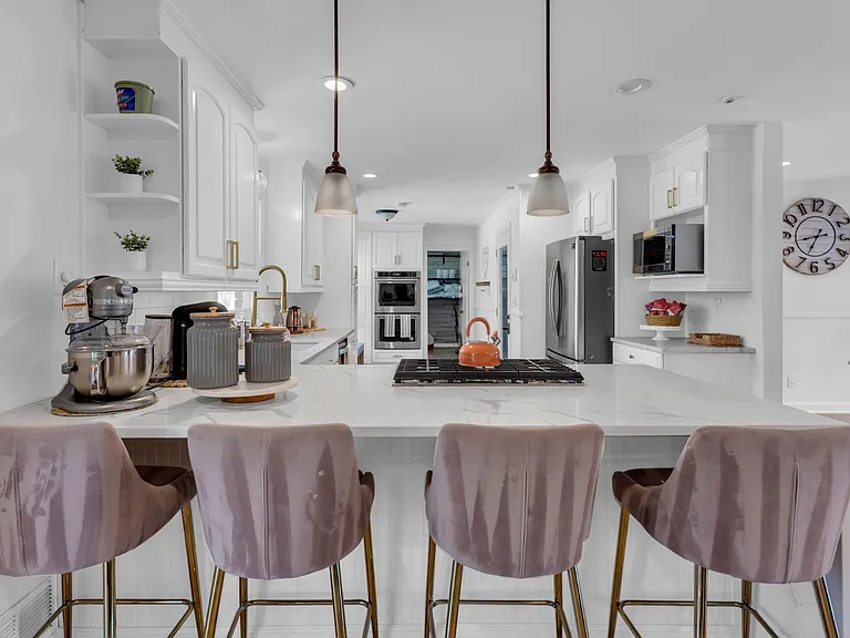 2688 Fleur De Lis Pl — Photo 3