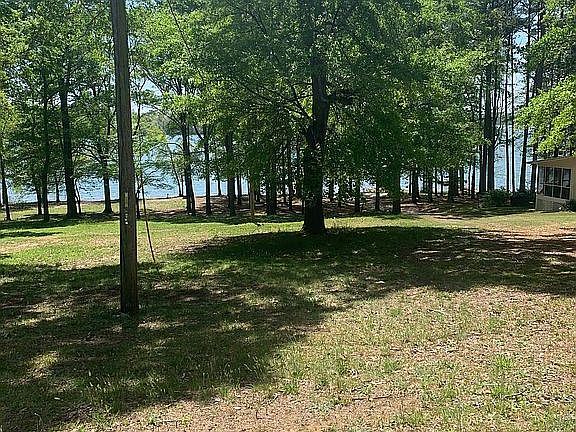 3rd image of Tugaloo Heights Cir