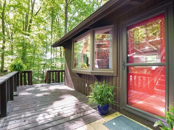 662 Natchez Ln, Sugar Grove, OH 43155