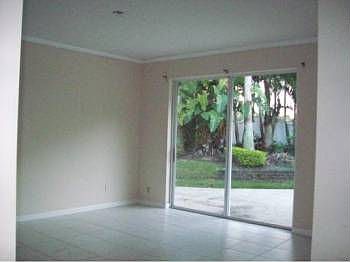 4th image of 1400 Coral Springs Dr