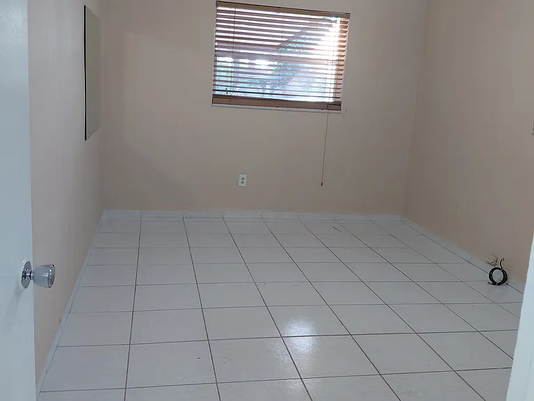 3330 SW 88th Ct — Photo 3