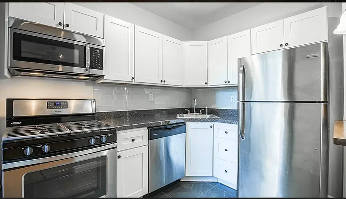 Rented by Premier Metro Realty Corp | media 2