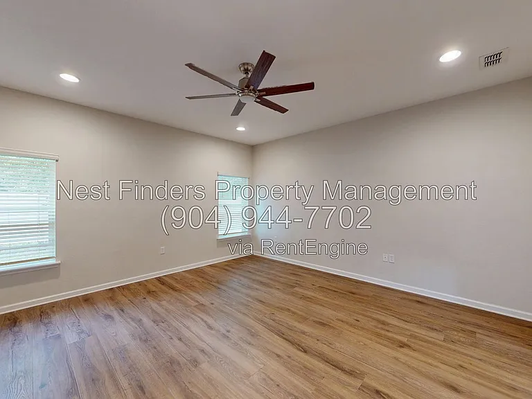 2704 Daylily Ln — Photo 23