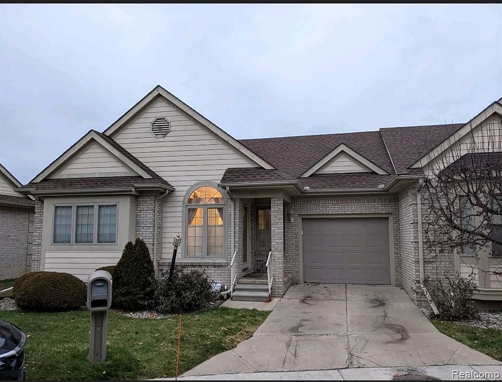 40 Hickory Ct, Dearborn Heights, MI 48127 Zillow