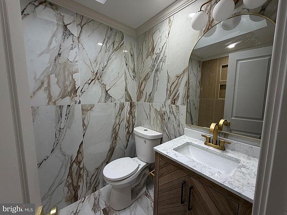 5th image of 12457 Barbary Rd