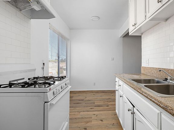 4th image of 10355 S Western Ave #9