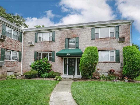 990 Fenwood Drive #4, Valley Stream, NY 11580