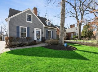 661 Greenview Pl, Lake Forest, IL 60045