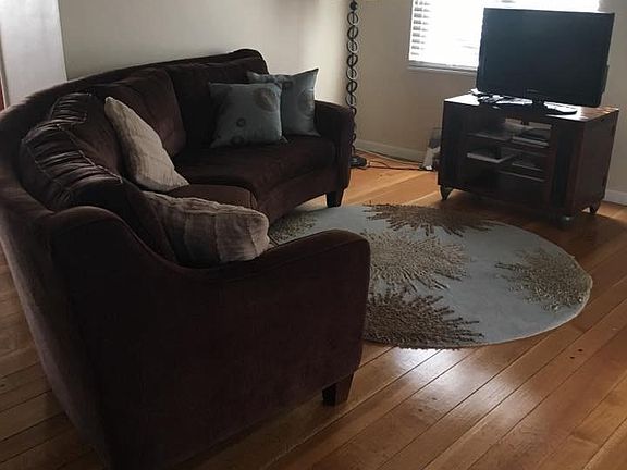 Spacious Living room 2