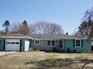 526 Terrill Ave, Grand Haven, MI 49417