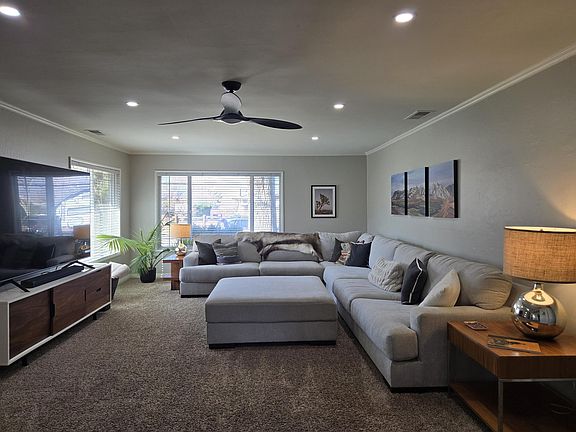 2nd image of 2692 Sierra Vista Way