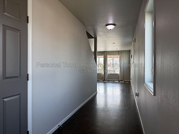 2nd image of 2009 42nd St S