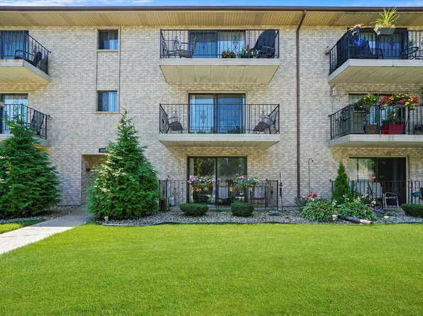 9800 Sayre Ave APT 1B, Chicago Ridge, IL 60415