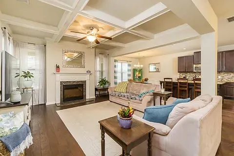 4 bed, 2353 sqft, $850 — Photo 4