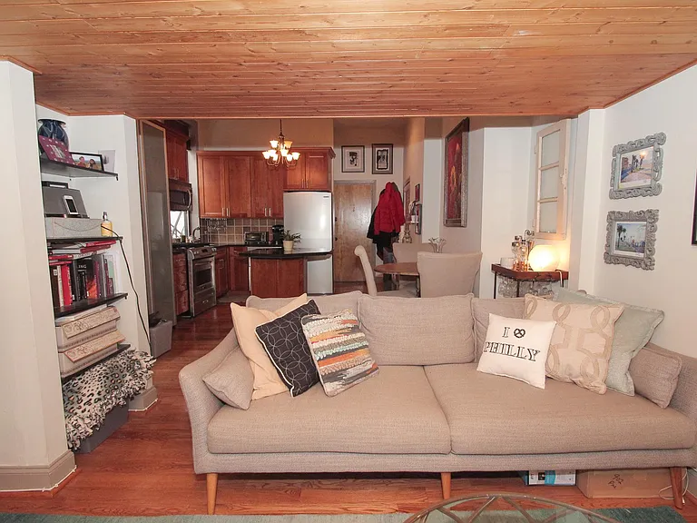 902 Pine St — Photo 13