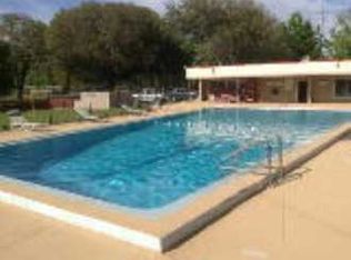 172 Castle Dr, Gainesville, FL 32607