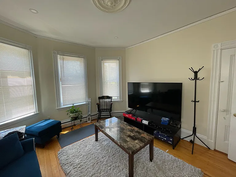 16 Mount Calvary Rd #1 — Photo 5