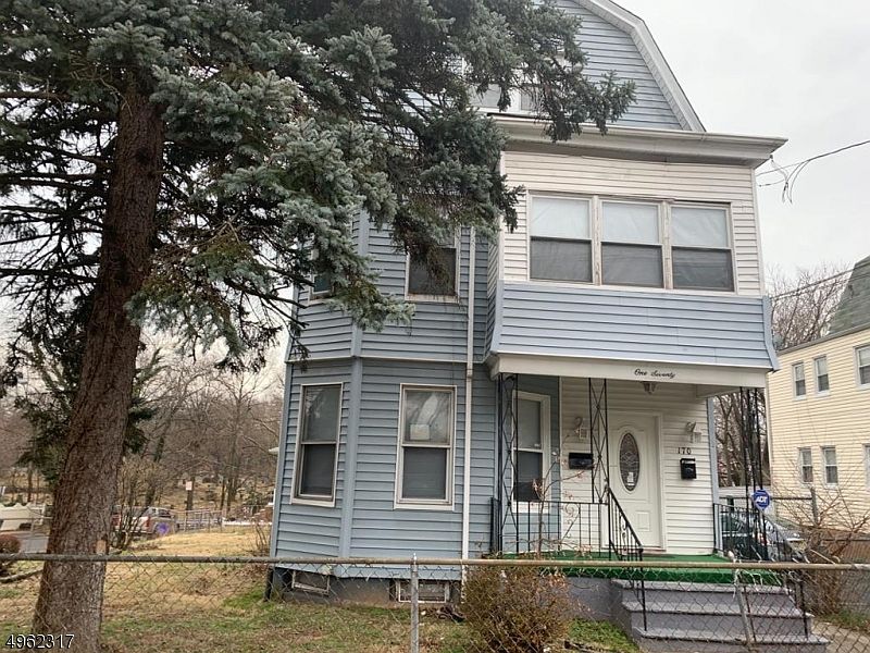 1st image of 168 Lincoln Pl