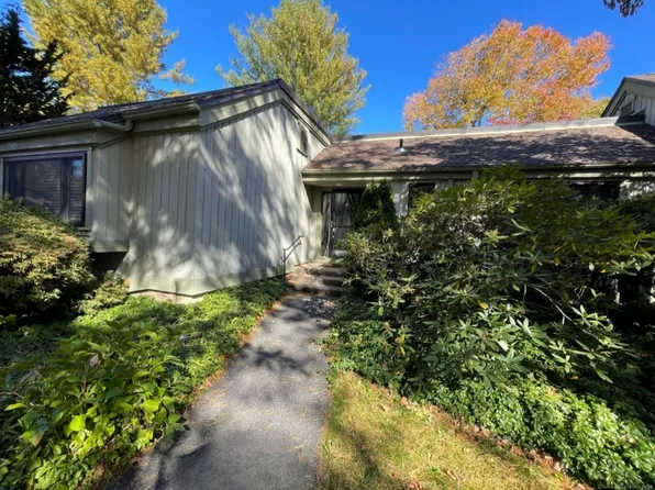 702 Heritage Village #A, Southbury, CT 06488