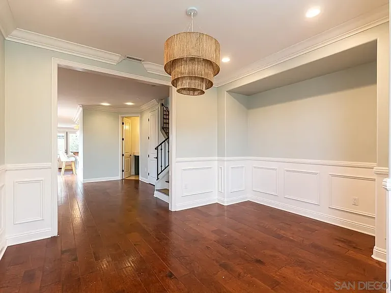 1368 Oliver Ave — Photo 18