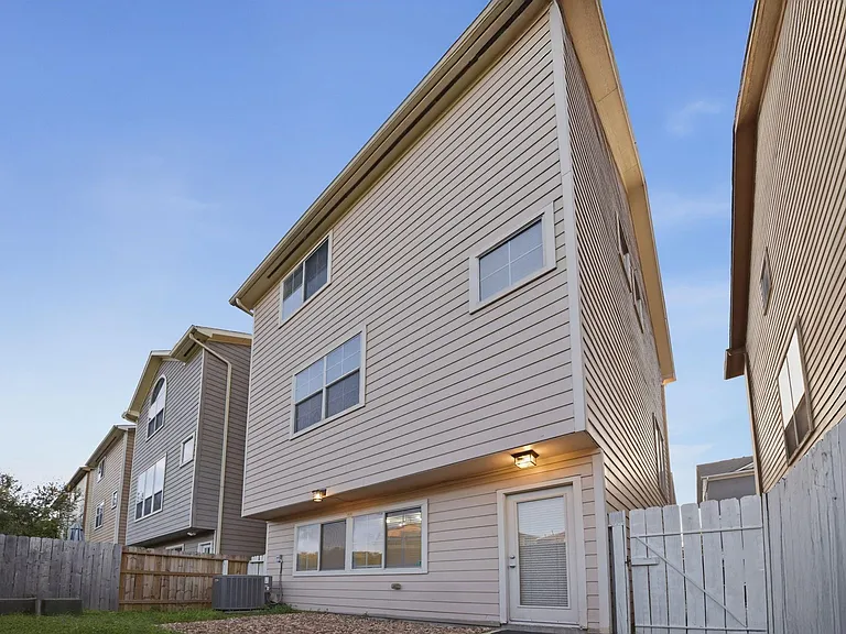 3209 Clearview Cir — Photo 40