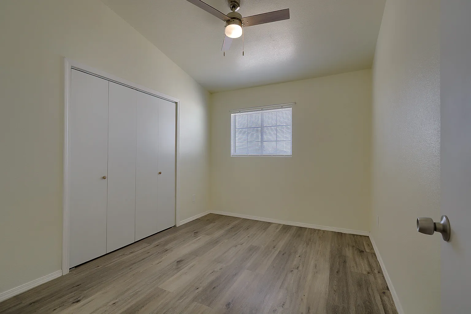 2 bed, 850 sqft, $1,100 — Photo 2