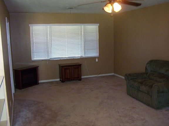 4th image of 1111 Tyler St