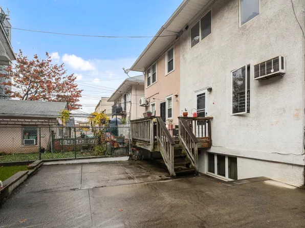 558 84th Street image 4 of 24