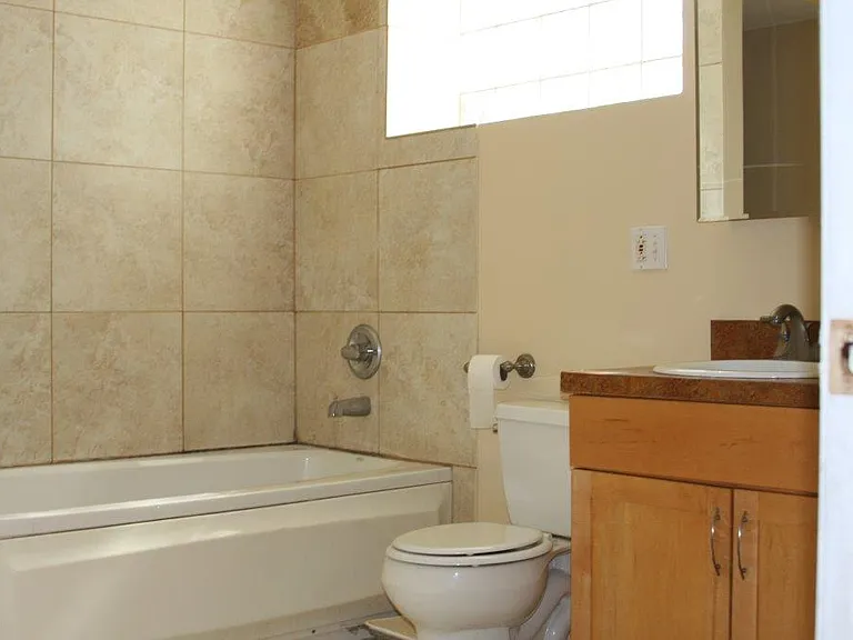 7642 S Exchange Ave #5 — Photo 13
