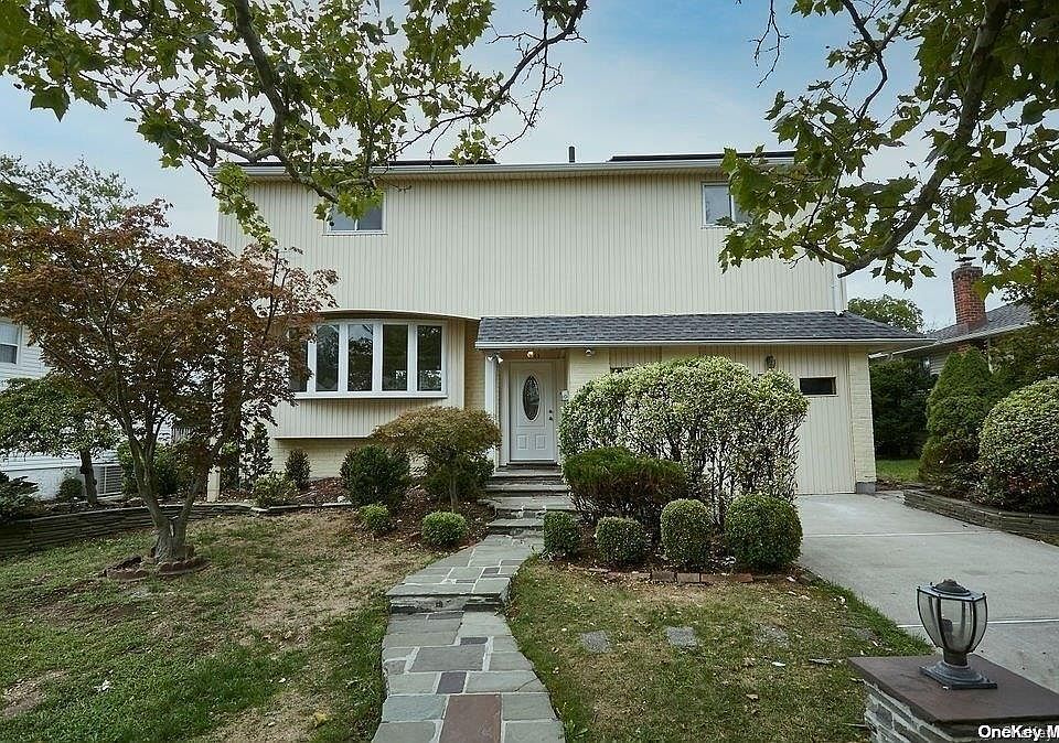 1st image of 11 Wilshire Lane
