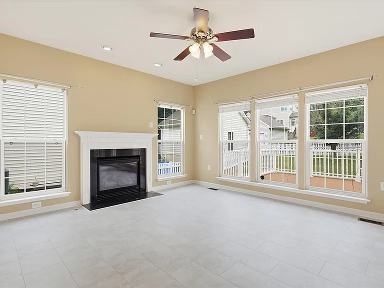 341 Bullskin St — Photo 18
