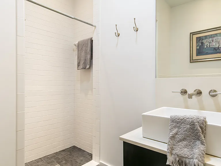 Seven Oaks St — Photo 17