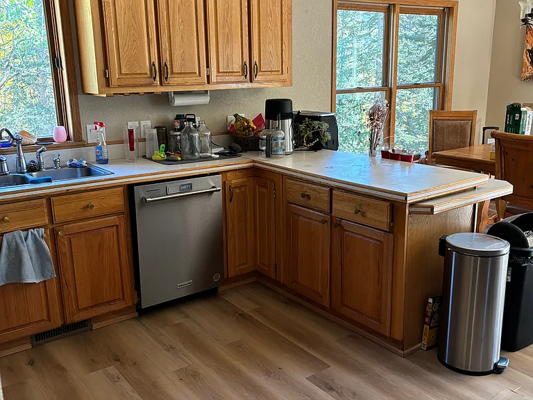 358 Peterson Dr — Photo 12