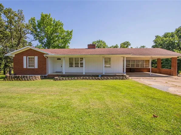 205 Pleasant Ave, Berryville, AR 72616