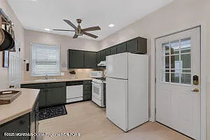 202 2nd Ave — Photo 13