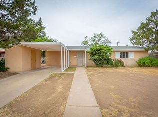 1202 Rancho Rd, Roswell, NM 88203