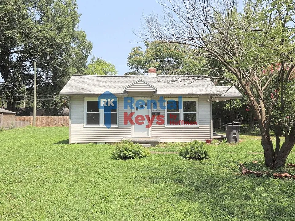 2114 Cass Ave