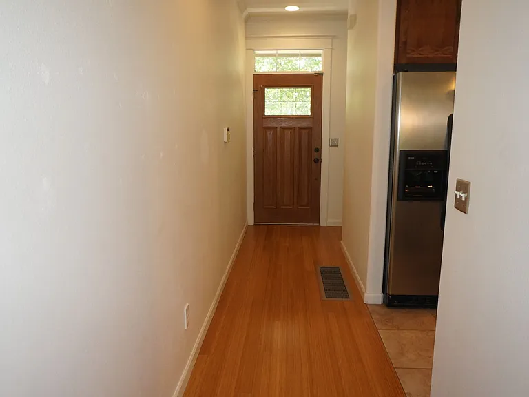 4932 SW Slavin Rd — Photo 2